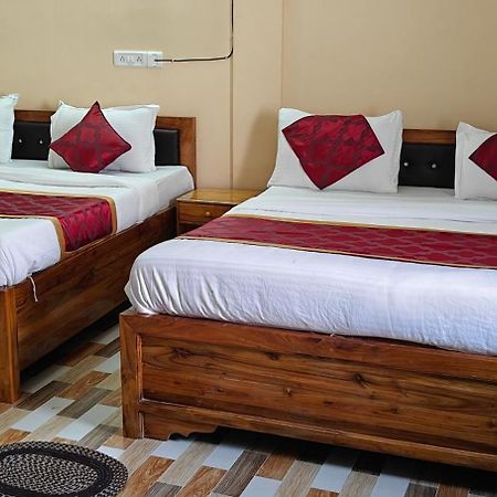 Hotel Vip Prime Purî Extérieur photo