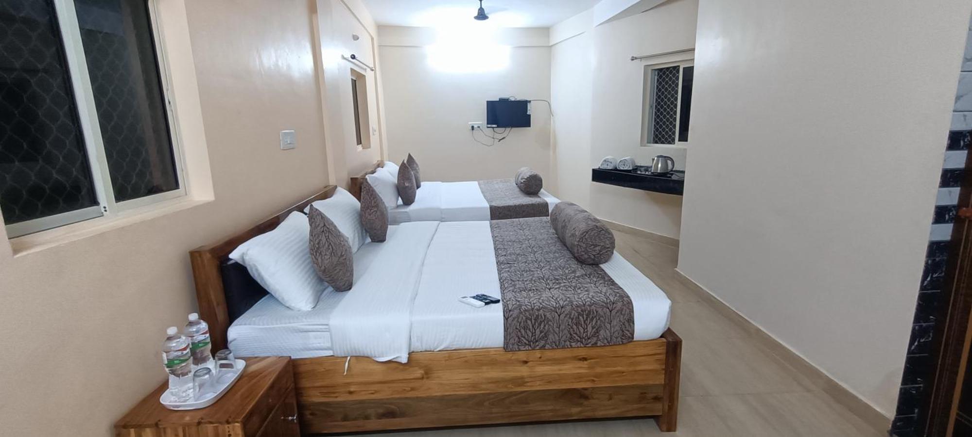 Hotel Vip Prime Purî Extérieur photo