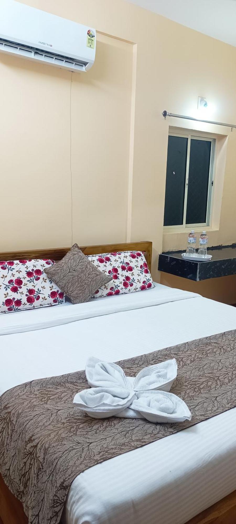 Hotel Vip Prime Purî Extérieur photo