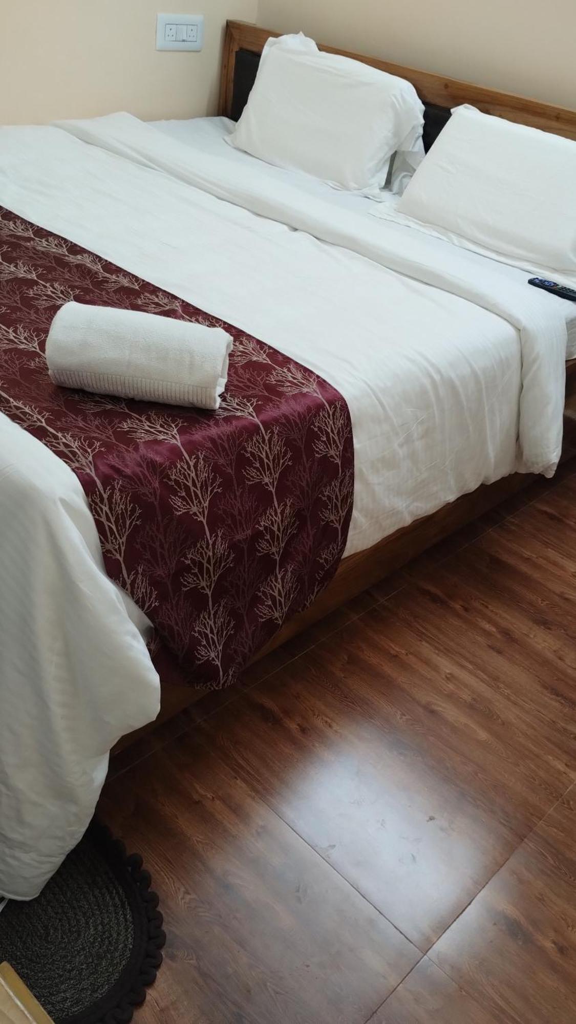 Hotel Vip Prime Purî Extérieur photo